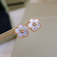 [Aethel]LUCKY PINK GOLD WHITE MOP EARRINGS