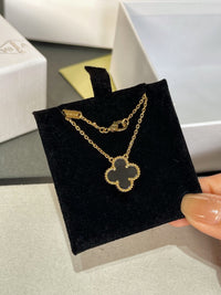 [Aethel]CLOVER ROCK CRYSTAL ROSE GOLD NECKLACE