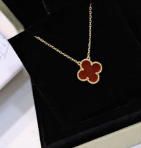 [Aethel]CLOVER 15MM CARNELIAN SINGLE FLOWER NECKLACE